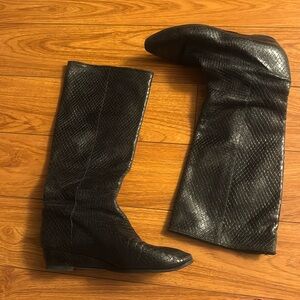 loeffler randall used size 8